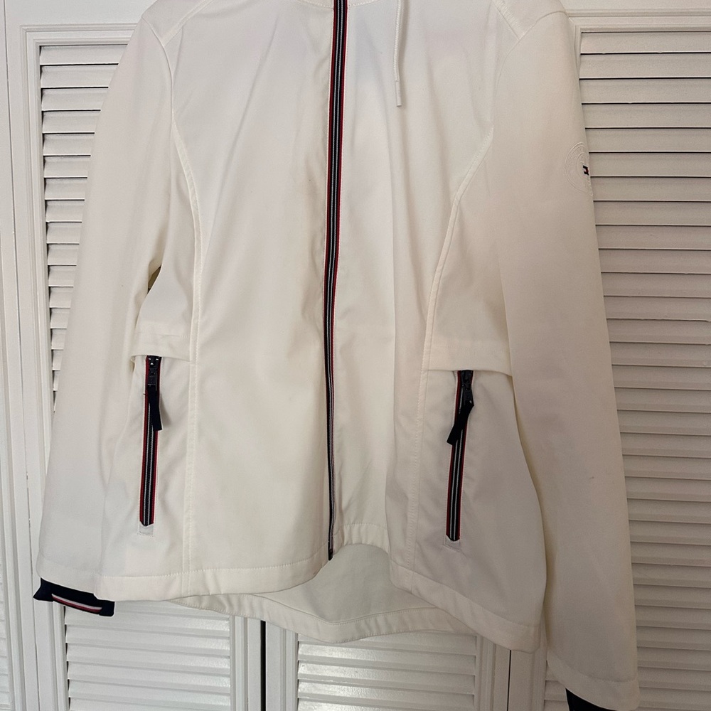 White hooded Tommy Hilfiger Softshell/ Rain Jacket
